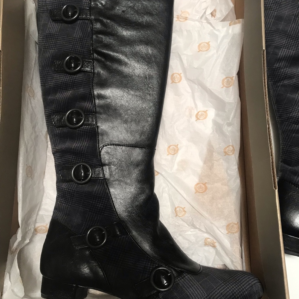 Born Crown Grey Plaid Boot